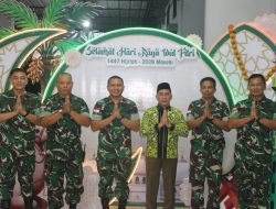  Dandim 1206/Psb Bersama Jajaran Hadiri Open House Wakil Bupati Kapuas Hulu