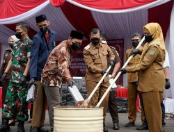 KANG AKUR HADIRI PEMUSNAHAN BARANG BUKTI HASIL PENGUNGKAPAN TINDAK PIDANA DI KEJAKSAAN NEGERI SUBANG