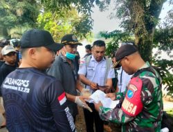 Babinsa Koramil 1204-01/kapuas Pantau Kecelakaan Lalu Lintas Di jalan lintas Kalimanta