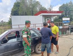 Pj. Danramil Batang Lupar Turun Langsung Amankan SPBU Lanjak