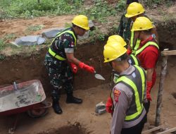 Danrem 121/Abw wakili Pangdam XII/Tpr Letakkan Batu Pertama Jembatan Perintis Garuda Desa Sotok Sanggau
