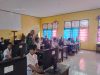 Hadir di Perbatasan Babinsa Kawal Ujian Siswa SMPN 4 Temajuk Demi Masa Depan Generasi Muda