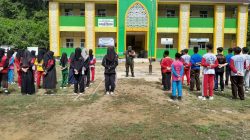 Pj. Danramil 1206-14/Hulu Gurung Berikan Arahan Kepada Pelajar MTs’N 04 Kapuas Hulu