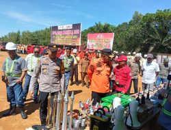 Sinergitas Bersama Polsek Nanga Tayap Bersama Jajaran Stakeholder Dan PT BGA Kecamatan Nanga Tayap Gelar Apel Siaga Karhutla