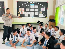 Pelajar Madrasah Aliyah Bustanul Qur’an Diberi Edukasi Bijak Bermedia Sosial Oleh Sat Binmas Polres Melawi