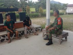 Peduli Generasi Muda Babinsa Puring Kencana Ajak Remaja Jauhi Judi Dan Narkoba
