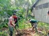 Gotong Royong Satgas TMMD Ke-128 Kodim 1204/Sanggau Bersama Warga Terus Menggesa Pembangunan MCK Di Balai Dusun Semayang Masuki Tahap Pembuatan Septik Tank