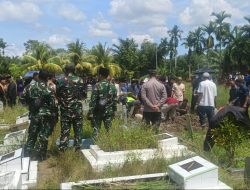 Wujud Empati Terhadap Sesama Danramil 07/Teluk Keramat Laksanakan Takziah Ke Rumah Duka Camat Teluk Keramat