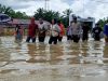 Banjir Melanda Dusun Jelimpo Bhabinkamtibmas Dampingi Wakil Bupati Cek Lokasi