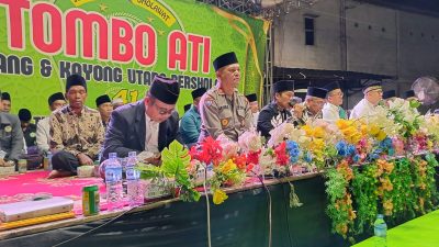 Mewakili Kapolres Ketapang Kasat Binmas Hadiri Penutupan Rangkaian Safari Sholawat 41 Malam Majelis Sholawat Tombo Ati Kabupaten Ketapang