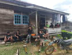 Senda Gurau Dan Canda Tawa Bersama Anak Sekolah Dan Warga Warnai Kebersamaan Satgas TMMD Ke-128 Kodim 1204/Sanggau