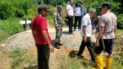 Sinergi Kawal Pembangunan Kodim 1209/Bengkayang Pantau Pembangunan Jembatan