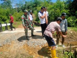 Sinergi Kawal Pembangunan Kodim 1209/Bengkayang Pantau Pembangunan Jembatan