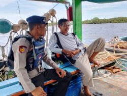 Sambangi Nelayan Pesisir Dan Para ABK Kapal Sat Polairud Polres Ketapang Sampaikan Himbauan Kamtibmas