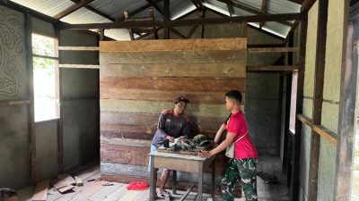 Rumah Milik Sijen Di Dusun Tanak Hampir Rampung Dikerjakan Satgas TMMD Ke-128
