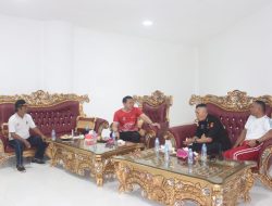 Kodim 1206/Psb Jaga Kebersihan Kota Dandim Dan Personel Ikuti Aksi Jumat Bersih Bersama Bupati Kapuas Hulu 