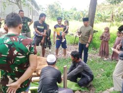 Perkuat Keimanan Dan Kepedulian Sosial Terhadap Sesama Kodim 1208/Sambas Potong Hewan Kurban