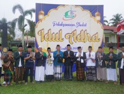 Kasrem 121/Abw Melaksanakan Sholat Idul Adha Bersama Masyarakat Sintang Di Lapangan Kodim 1205/Sintang