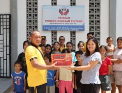 Polres Sintang Berbagi Tebar Kepedulian Lewat Bantuan Sosial Dan Makan Siap Saji Untuk Warga Membutuhkan