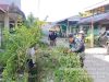 Gotong Royong TNI Dan Masyarakat Jalan Dan Saluran Air Di Kelurahan Pasiran Kembali Bersih