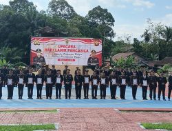 Kapolres Melawi Berikan Penghargaan Kepada Lima Belas Personel