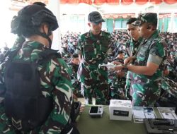 Kasiops Kasrem 121/Abw Tinjau Kesiapan Satgas Yonif 642/Kapuas
