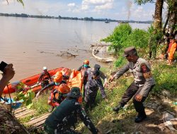 Respons Cepat TNI AL Melalui Posal Tayan Jajaran Kodaeral XII Dan Tim SAR Gabungan Bantu Penanganan Musibah Di Perairan Tayan