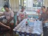 Dekat Dengan Warganya Bhabinkamtibmas Polsek Muara Pawan Duduk Bersama Sampaikan Pesan Kamtibmas Kepada Warganya