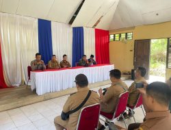 Kanit Binmas Hadiri Musyawarah Kamtibmas Di Kecamatan Sayan