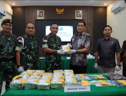 Gagalkan Peredaran Narkoba Skala Besar Kodam XII/Tpr Amankan 21,4 Kg Sabu Dan Serahkan WNA Malaysia Ke BNNP Kalbar