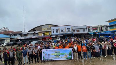 Dalam Rangka Memperingati Hari Lingkungan Hidup Kodim 1204/Sanggau Bersama Pemda Dan Polres Sanggau Gelar Aksi Bersih-Bersih 