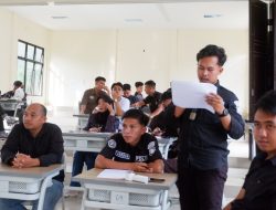 Benteng Informasi Di Era Disrupsi Bidhumas Polda Kalbar Didik Personel Jadi News Producer Andal