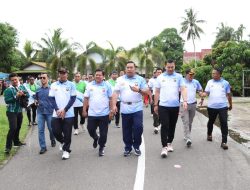 Dalam Rangka Memperingati Hari Bhayangkara Ke-80, Kodim 1206/Putussibau Ikuti Jalan Sehat