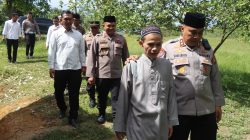 Kapolres Melawi Laksanakan Kunjungan Dan Bakti Sosial Di Pondok Pesantren Nurul Yaqin Aflahiyyah