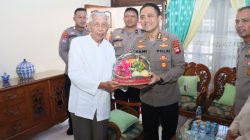 Polda Kalbar Anjangsana Ke Sesepuh Polri Dalam Rangka Hari Bhayangkara Ke-80