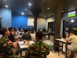 Memperkuat Komunikasi Sosial Dengan Warga Kodim 1204/Sanggau Gelar Nonton Bareng Piala Dunia