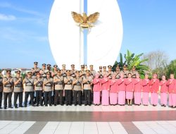 Polresta Pontianak Gelar Ziarah Rombongan Di TMP Patria Jaya Sambut HUT Bhayangkara Ke-80