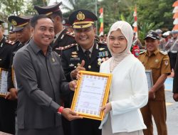 Ismayanti Hapsari Putri Hadiri Upacara Hari Bhayangkara Ke 80 Polres Melawi