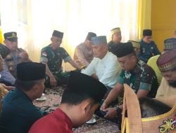 Wakili Dandim 1208/Sambas Kapten Inf Waniran Hadiri Peringatan Hari Jadi Ke-395 Kota Sambas Dan Ziarah Rombongan Di Keraton Alwatzikoebillah