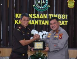 Kajati Kalbar Terima Kunjungan Irjen Pol. Alberd Teddy Benhard Sianipar Perkuat Sinergi Penegakan Hukum Di Kalbar