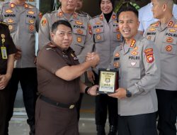 Perkuat Sinergitas Antar APH Kapolresta Pontianak Silaturahmi Ke Kejaksaan Negeri Pontianak