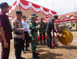 TMMD Reguler Perbatasan Ke-129 Kodim 1206/Putussibau Resmi Dibuka Sasar Pembangunan Infrastruktur Desa Ulak Pauk