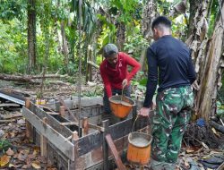 Cor Pondasi MCK TMMD Ke-129 Satgas Kodim 1208/Sambas Kebut Pembangunan Fasilitas Umum