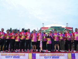 Peringati HUT Ke-68 Danrem 121/Abw Dampingi Pangdam XII/Tpr Lepas Ribuan Peserta Tanjungpura City Run 2026