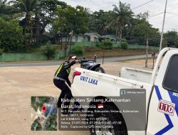 Respon Cepat Pengaduan Call Center 110 Satlantas Polres Sintang Datangi TKP Kecelakaan Lalu Lintas