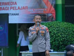 Polda Kalbar Bekali Pelajar SMKN 5 Pontianak Keterbukaan Informasi Publik Dan Bijak Bermedia Sosial