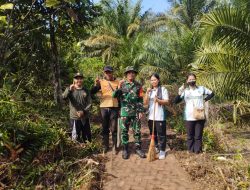 TNI Hadir Untuk Lingkungan Koramil 1210-06/Ngabang Sukseskan Kerja Bhakti Gerakan Indonesia Asri TA 2026