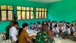 Perkuat Karakter Generasi Muda Pasiter Kodim 1206/Putussibau Berikan Penyuluhan Di SMAN 1 Martinus
