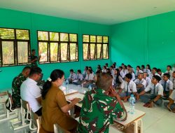 Perkuat Karakter Generasi Muda Pasiter Kodim 1206/Putussibau Berikan Penyuluhan Di SMAN 1 Martinus