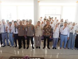 Propam Polda Kalbar Edukasi Pelajar SMKN 1 Pontianak Tentang Integritas Dan Bijak Bermedia Sosial